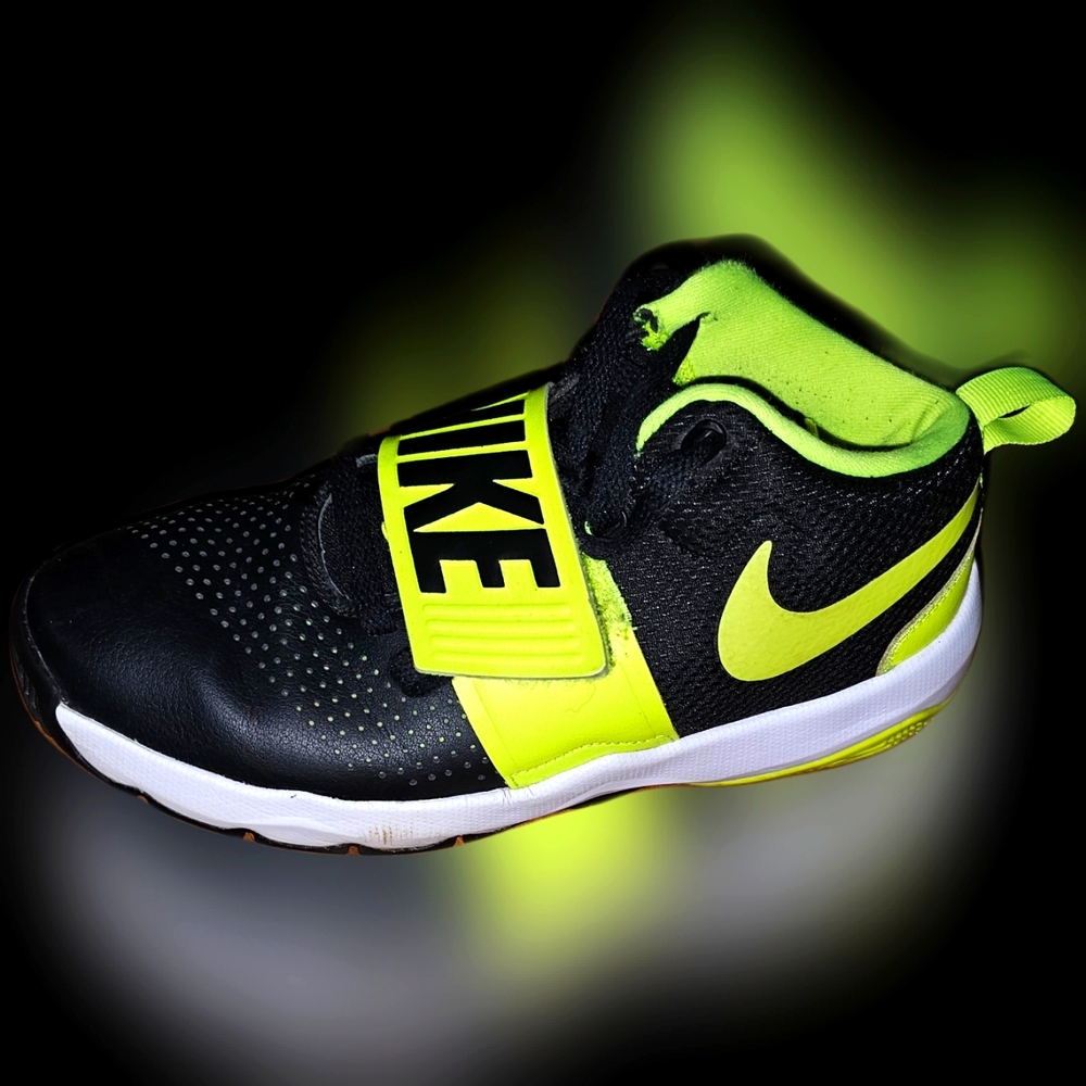boys nike size4,5